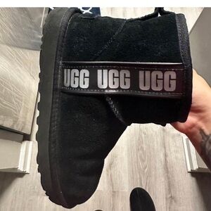 Size 7 Uggs